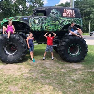 Meet your Posher, Bobby